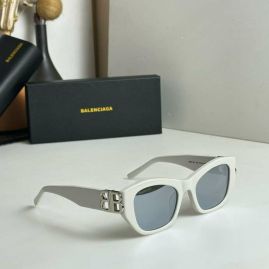 Picture of Balenciga Sunglasses _SKUfw54318908fw